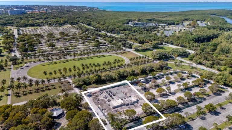 Crandon Park Ocean Rescue Facility