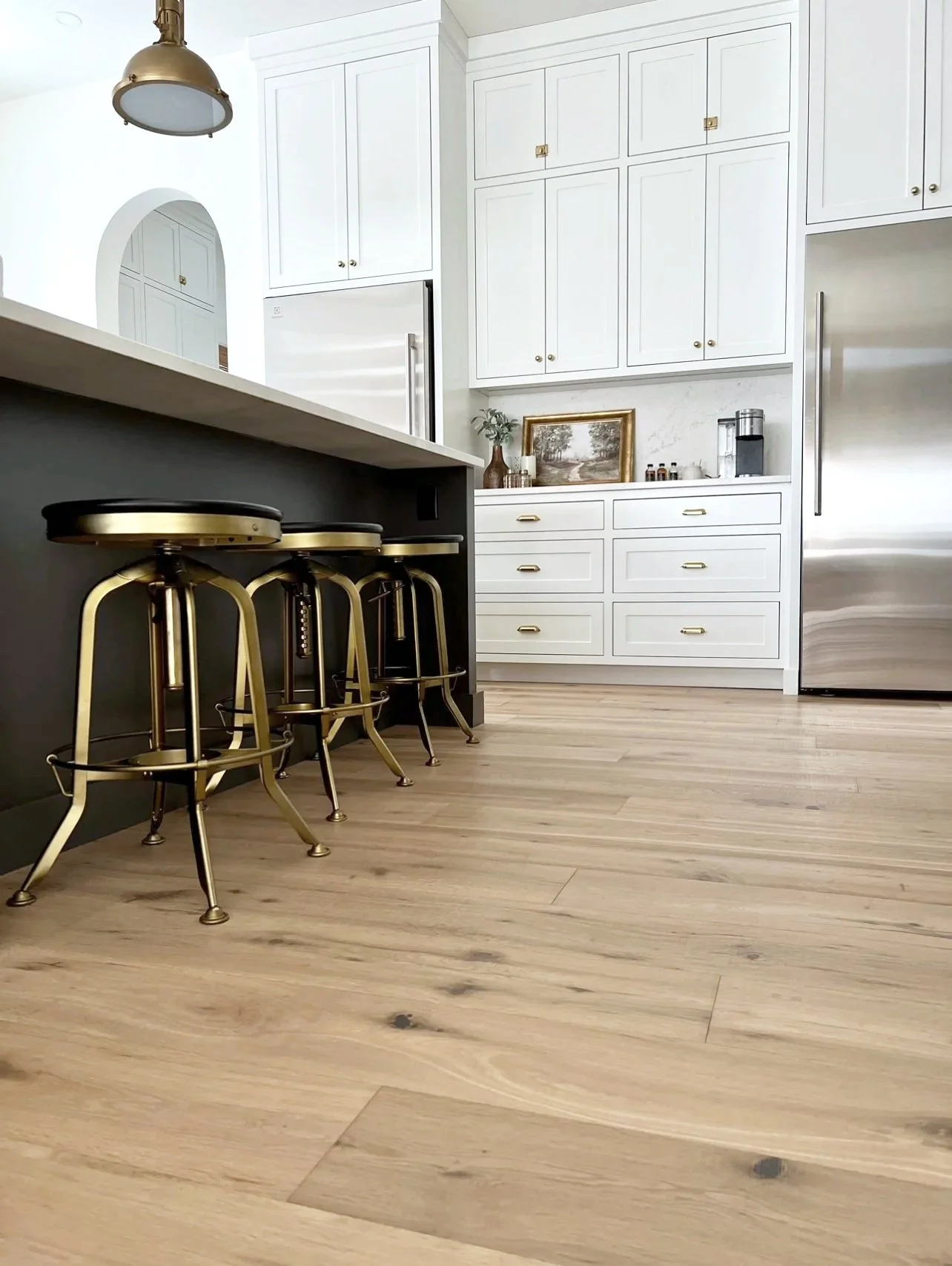 Colour has the power to completely transform a room. This service helps clients choose the right paint colours, finishes, and accents to create the mood they want, while ensuring everything flows beautifully from room to room.