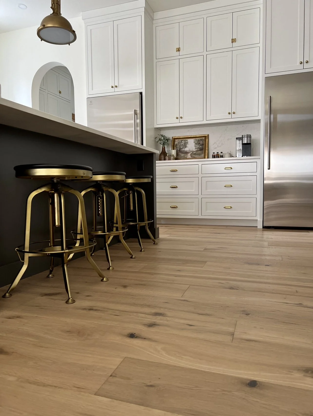 Colour has the power to completely transform a room. This service helps clients choose the right paint colours, finishes, and accents to create the mood they want, while ensuring everything flows beautifully from room to room.