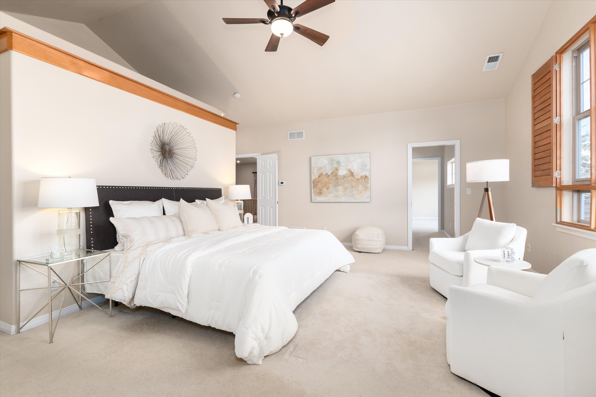 046-Primary Bedroom.jpg