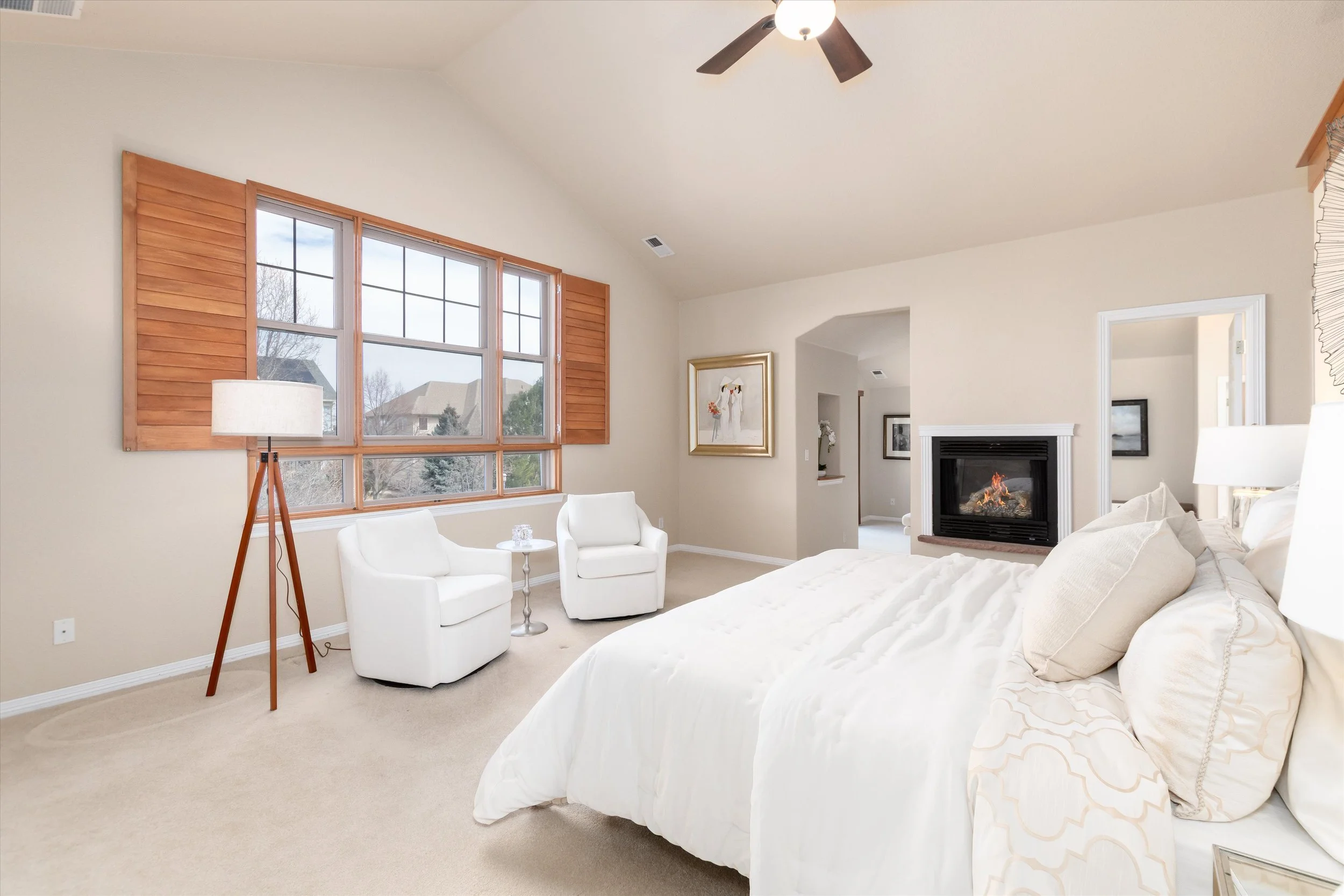 044-Primary Bedroom.jpg