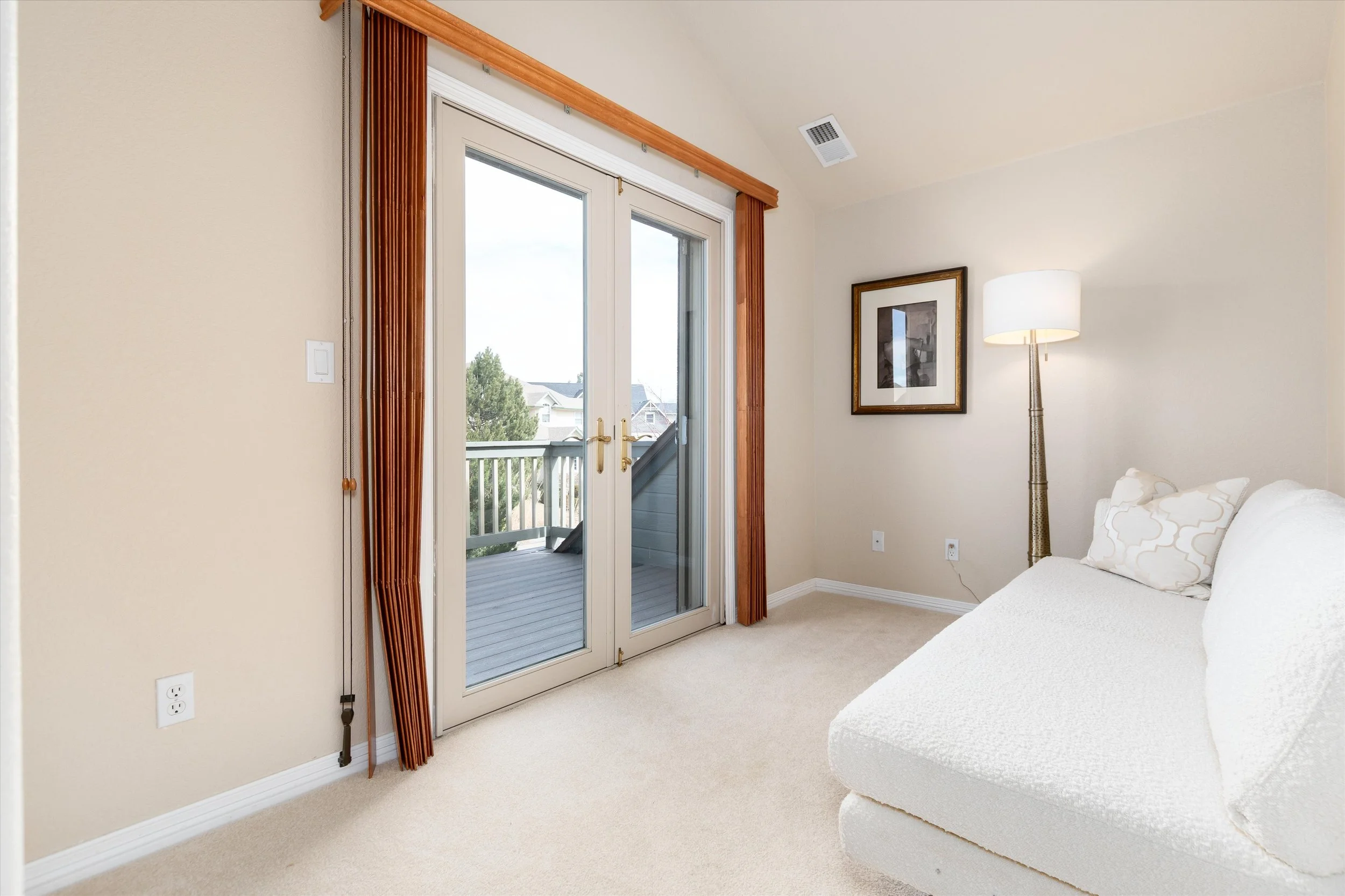 048-Primary Bedroom.jpg