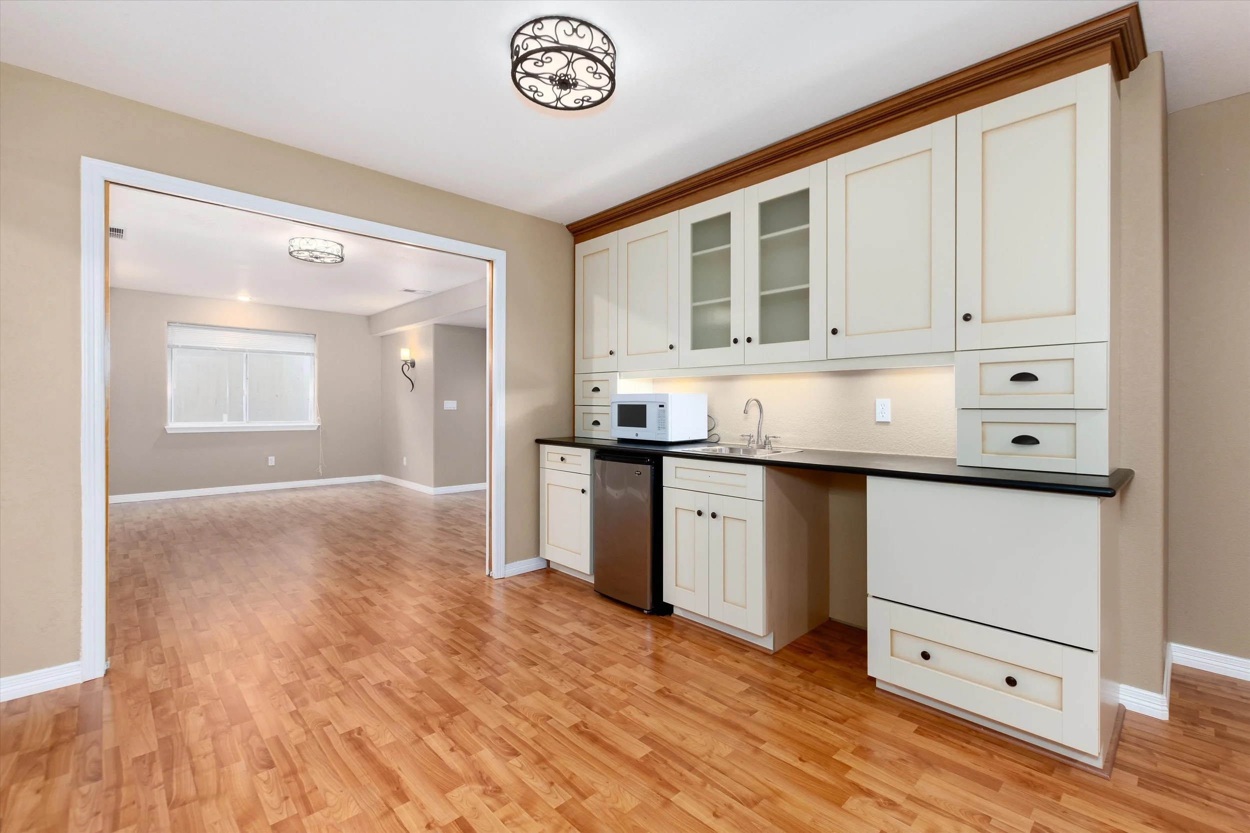 058-Entertainment Room.jpg