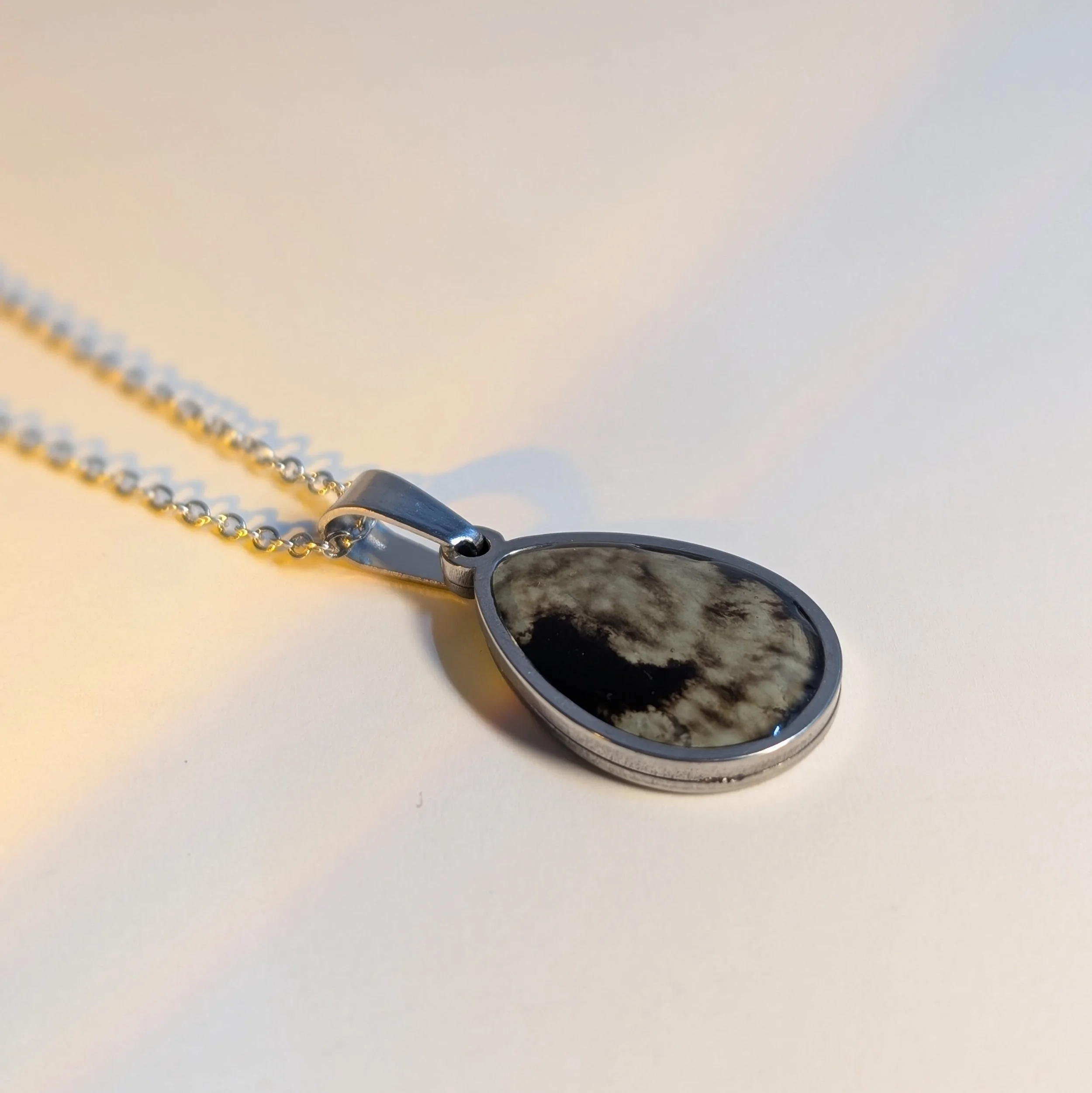Turtle Shell Teardrop Pendant Necklace
