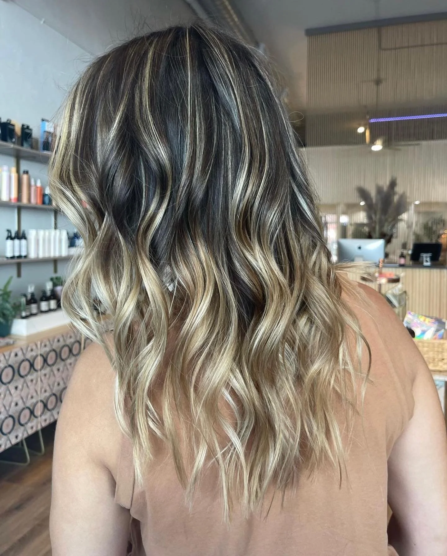 Our stylist @moon.gypsssy has beebalayages all non-toxic hair color products from @owayorganics and @originalmineral for this summery sandy tone — at The Moon Room..jpg