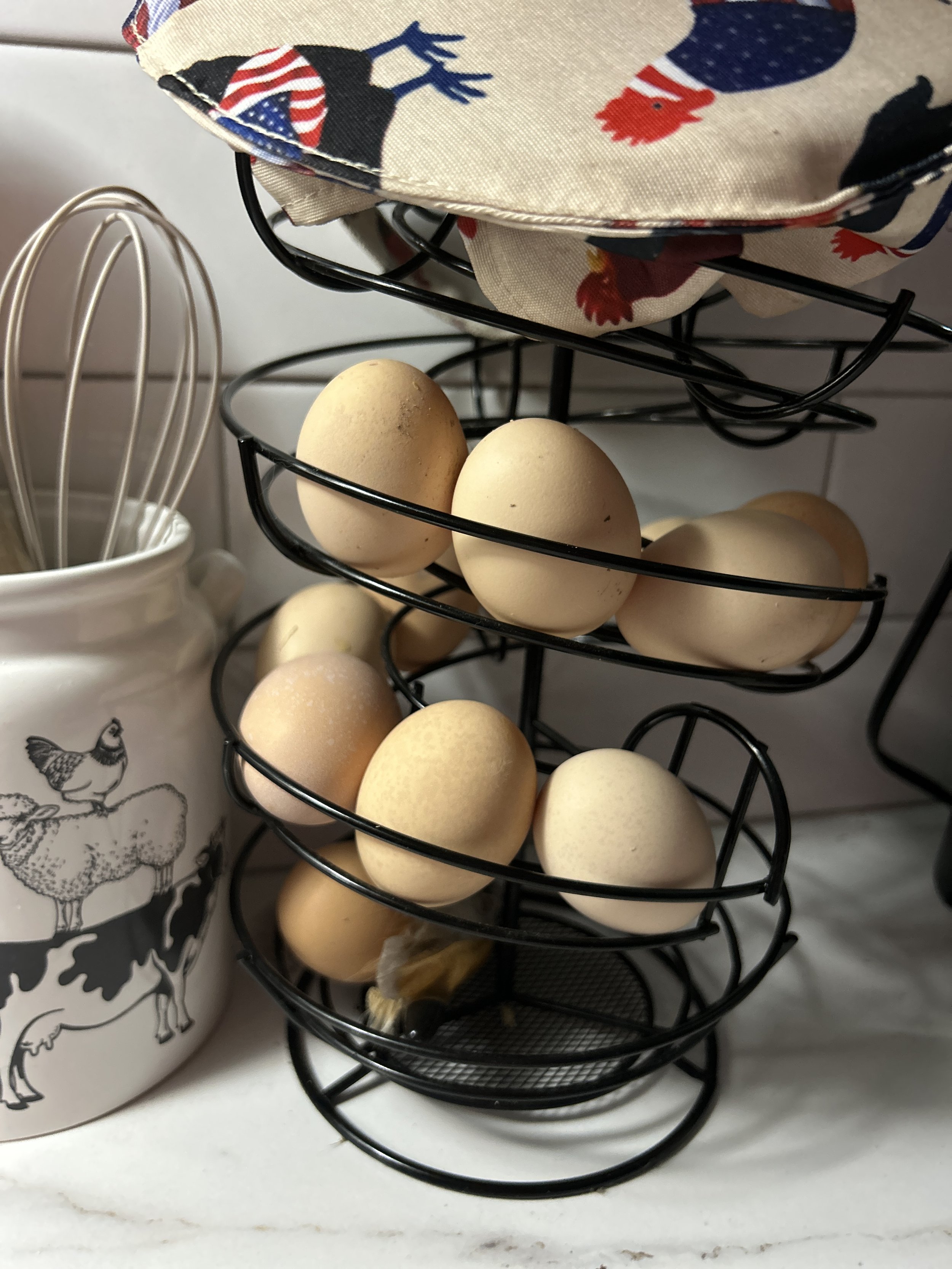 6 Farm Fresh Organic Eggs