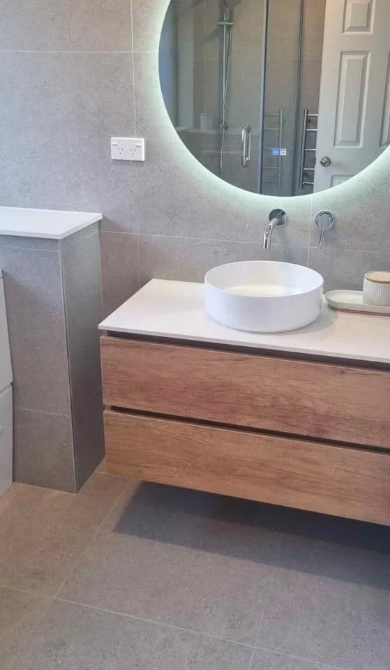 Light Grey Porcelain Tile 600x600