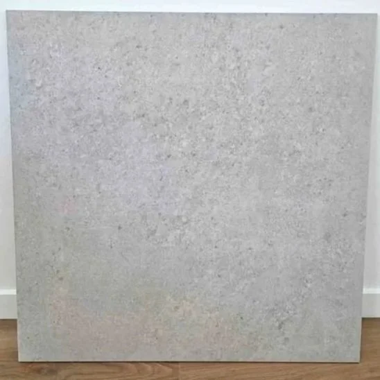 Light+Grey+Tile+600x600.jpg