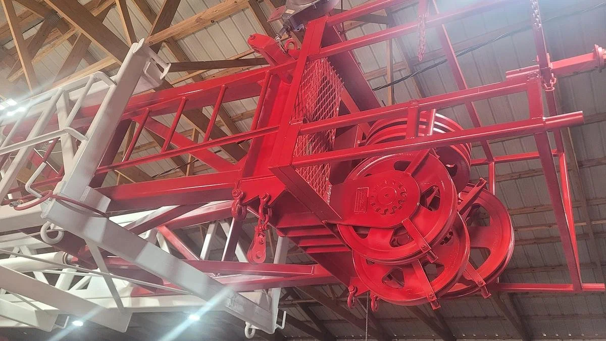 large-refurbished-cameron-550-workover-rig (1).jpg