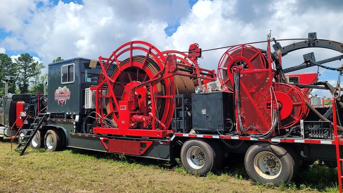 large-used-2003-nov-hydra-rig-coiled-tubing-unit (4).jpg