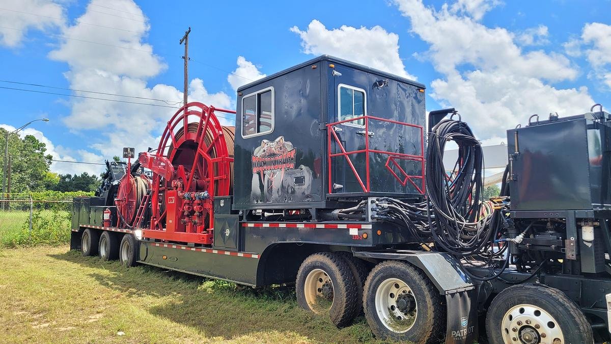 large-used-2003-nov-hydra-rig-coiled-tubing-unit (1).jpg