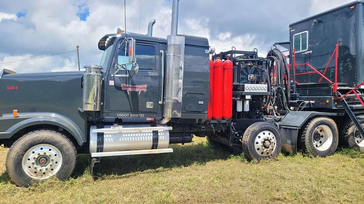 large-used-2003-nov-hydra-rig-coiled-tubing-unit (18).jpg