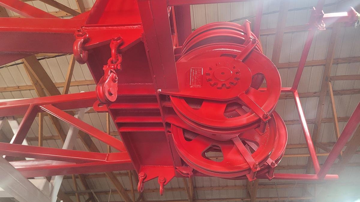 large-refurbished-cameron-550-workover-rig (5).jpg