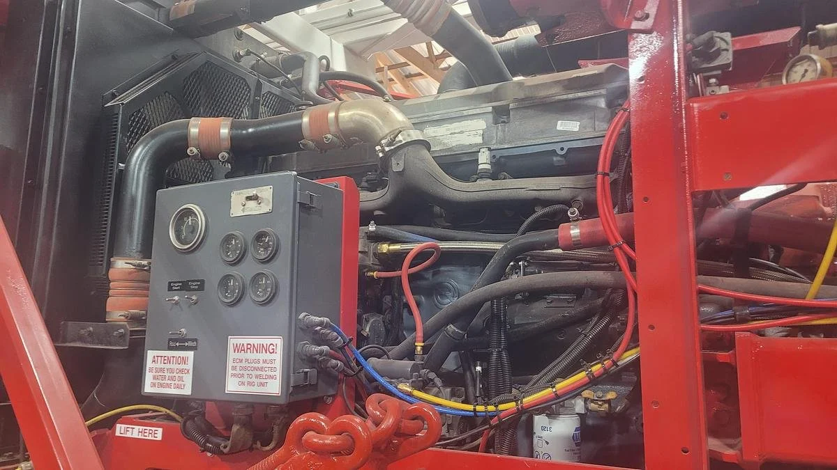 large-refurbished-cameron-550-workover-rig (11).jpg