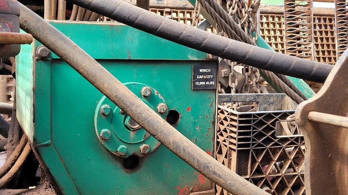 large-used-2013-rig-works-mustang-550-workover-rig (11).jpg