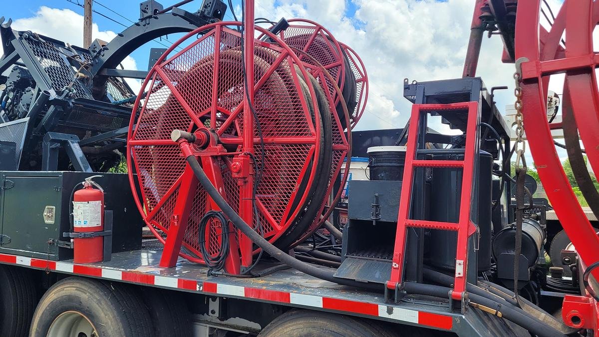 large-used-2003-nov-hydra-rig-coiled-tubing-unit (16).jpg