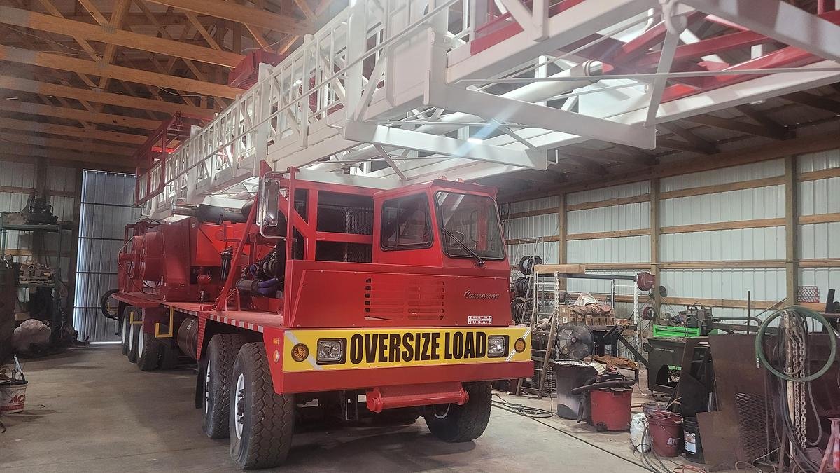 large-refurbished-cameron-550-workover-rig (2).jpg