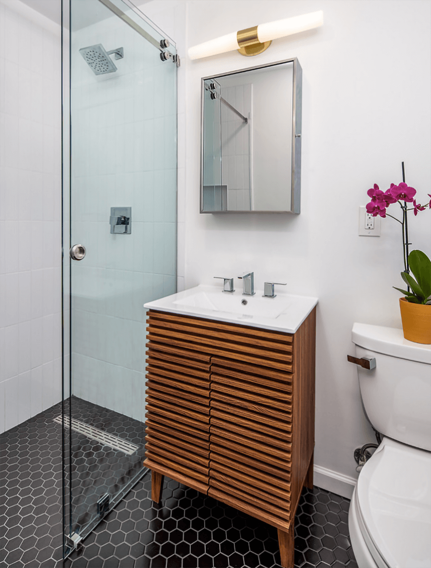 _Guest Bath EnSuite.png