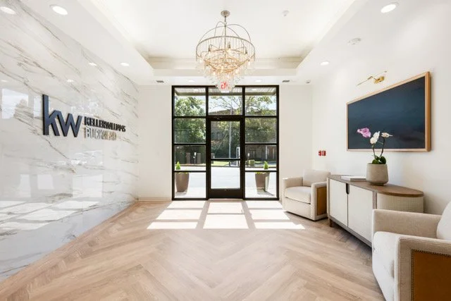 Lobby to outdoors.jpeg