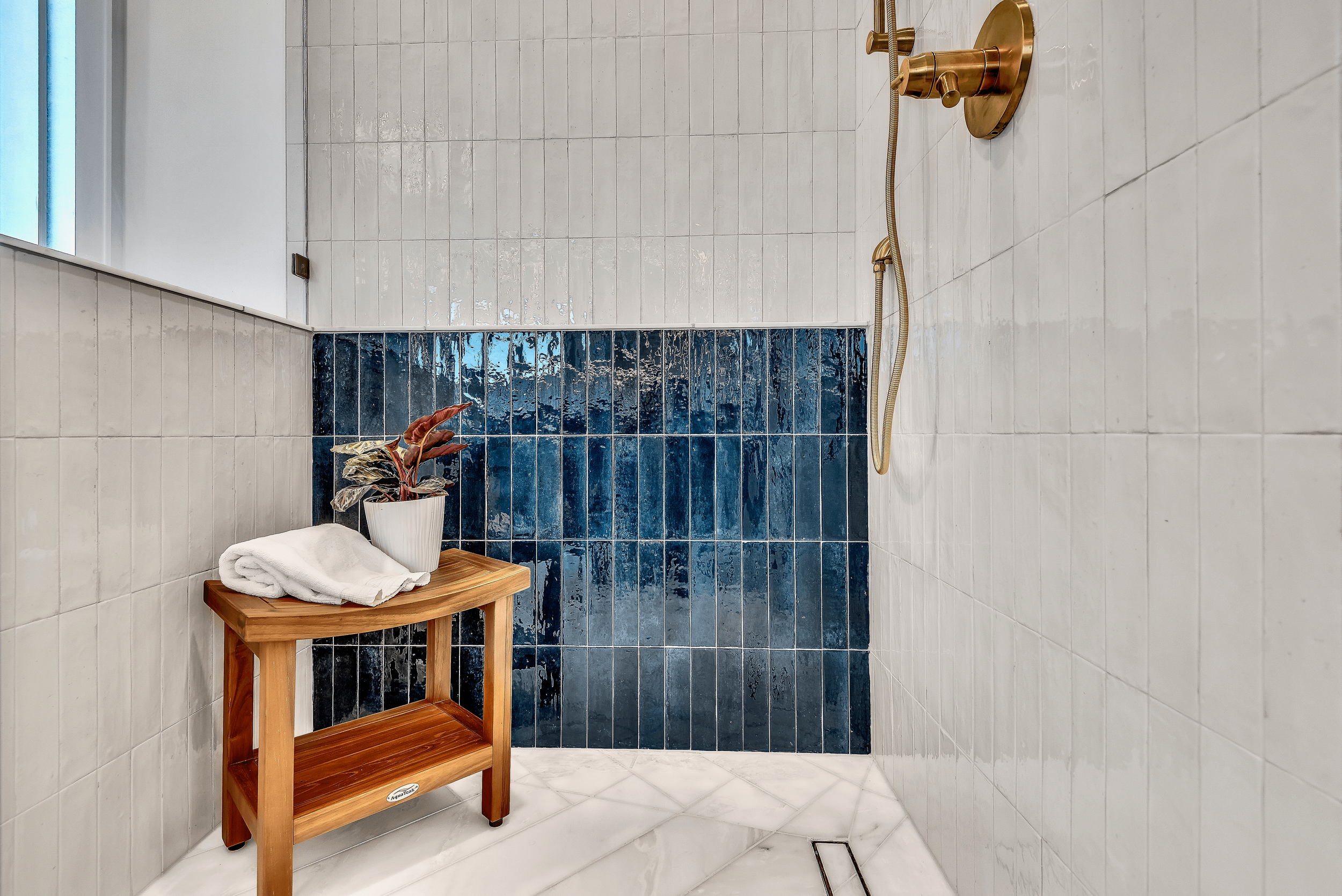 _1012 S Candler 12.png