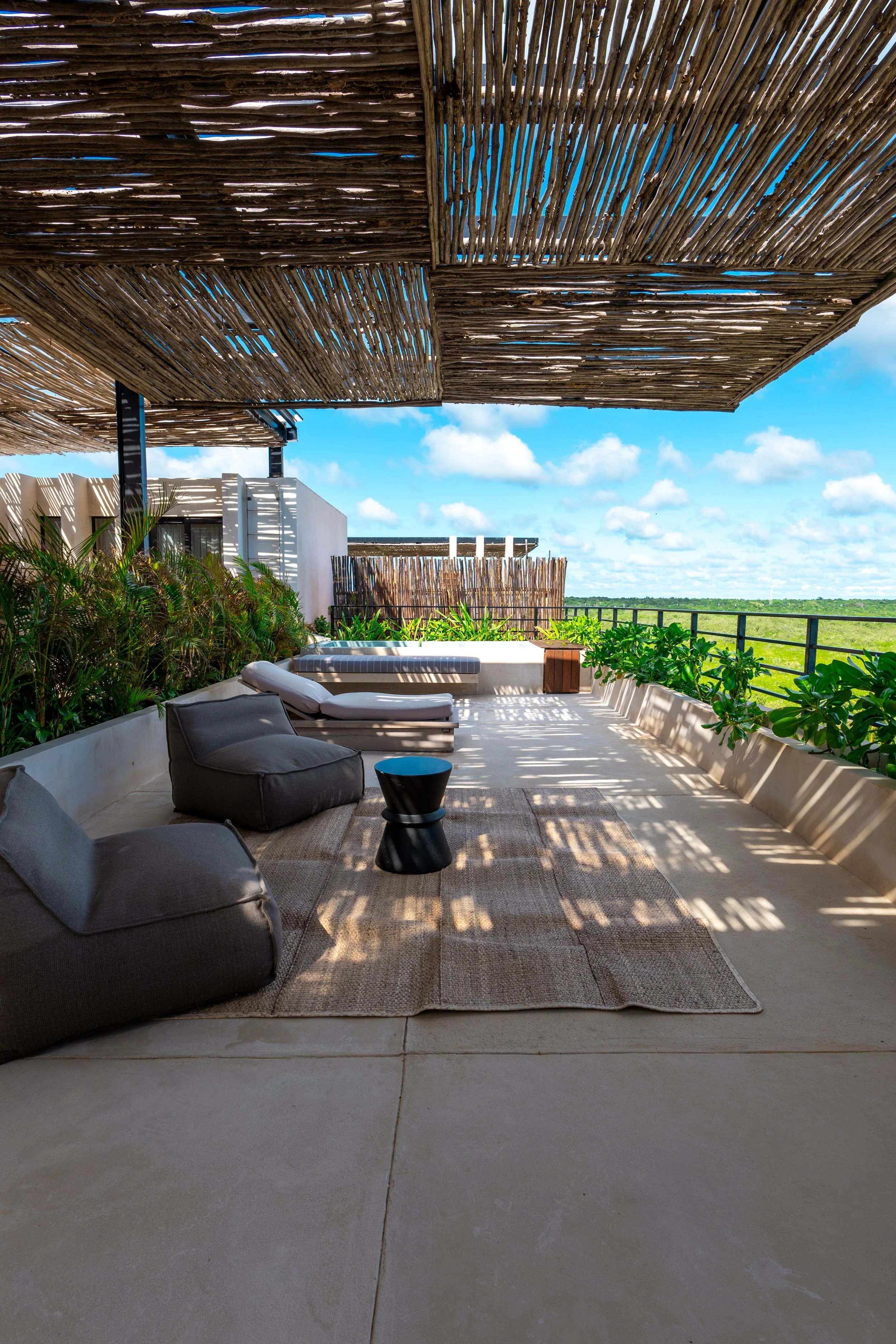 Bespoke Unidad 22-2.jpg