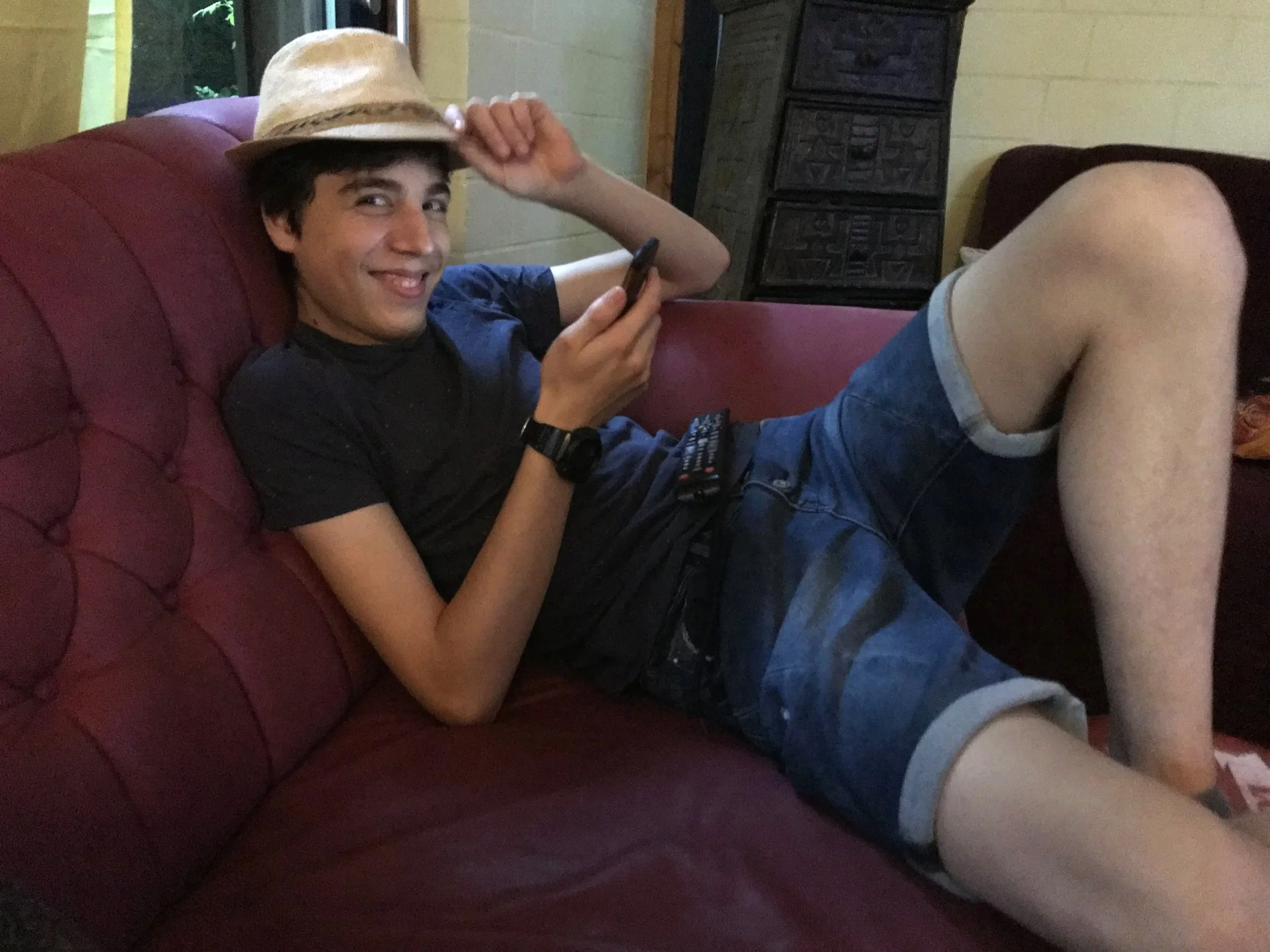 Einzelne Person entspannt und zufrieden