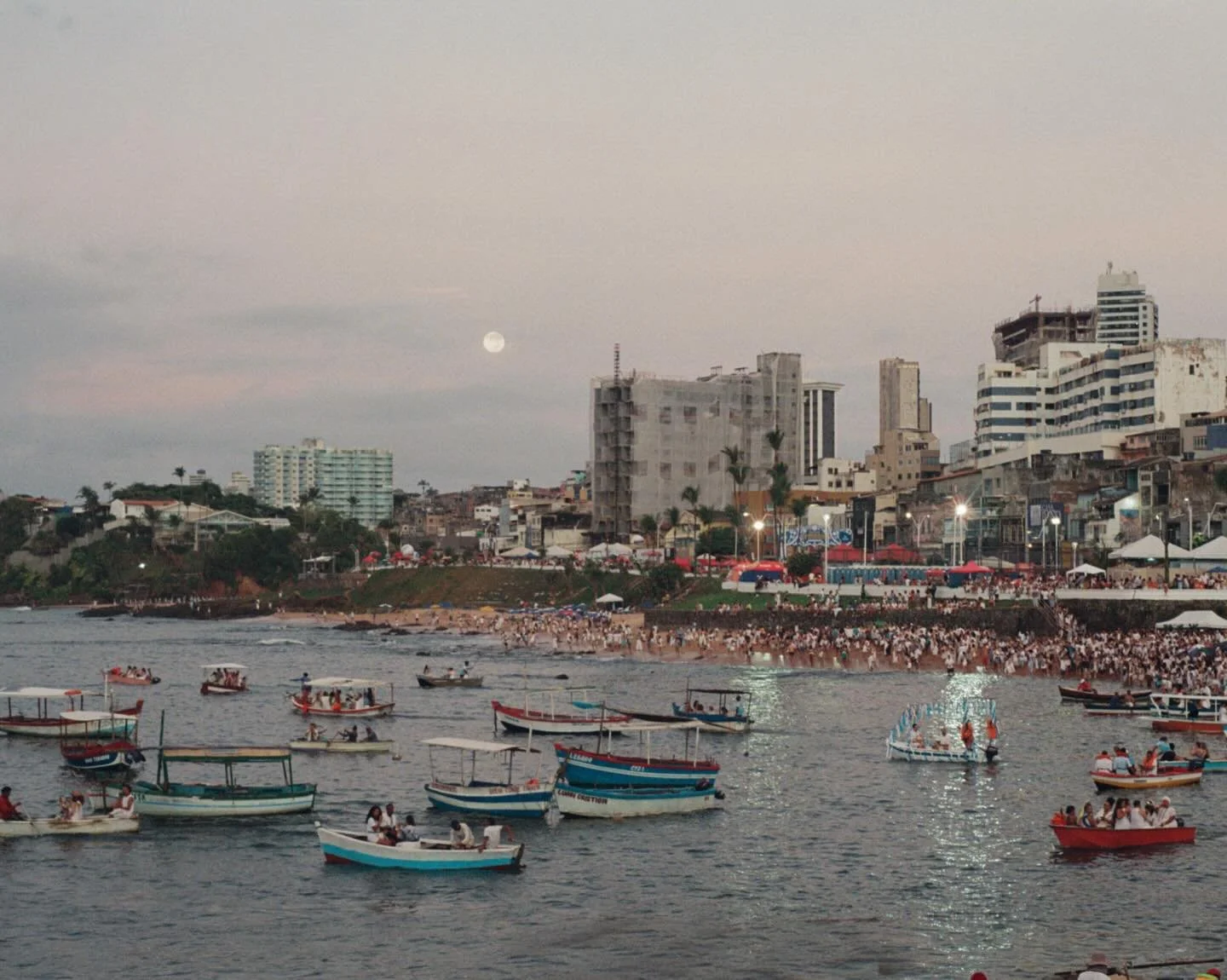 Last year, on March 20th - my birthday - I finally received the email that said that my green card had been approved. Since then, after almost nine years I have been back to Brazil twice. First time for a full month in April last year, second time fo