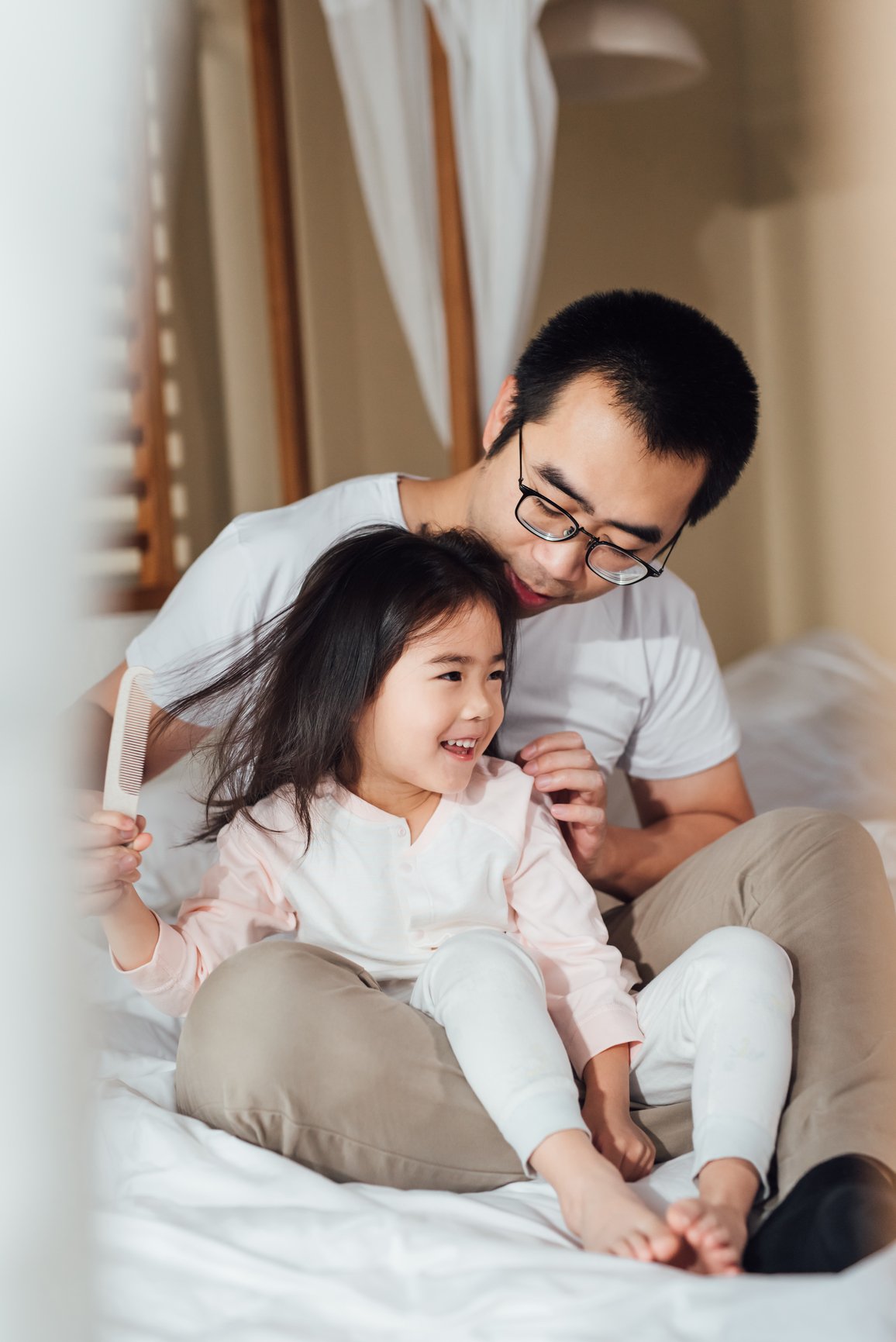 a father with his daughter in a parenting therapy class in Washington DC Friendship heights
