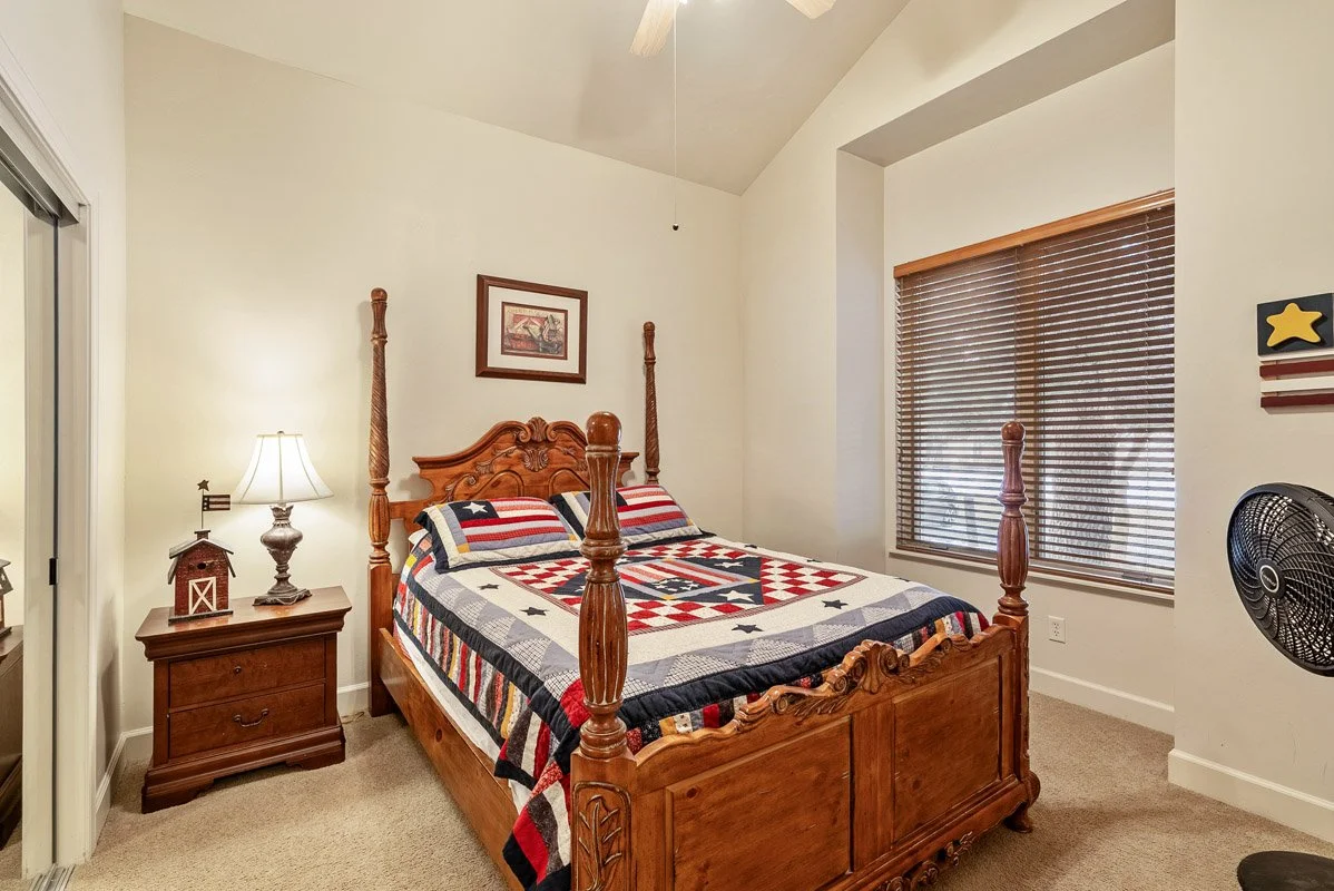 24 - 5 East Village Circle.jpg