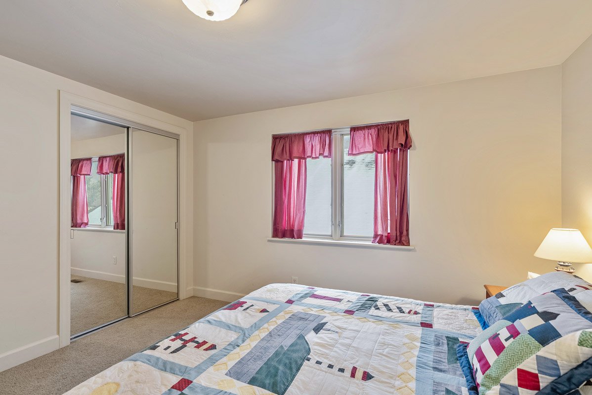 34 - 5 East Village Circle.jpg