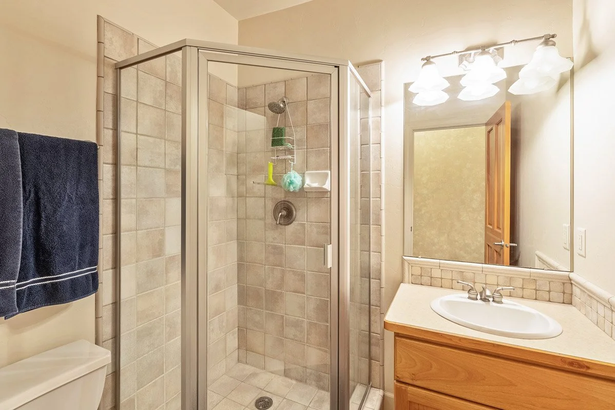 26 - 5 East Village Circle.jpg