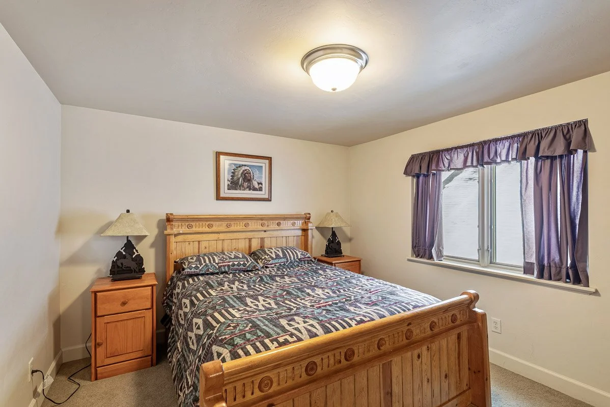 35 - 5 East Village Circle.jpg