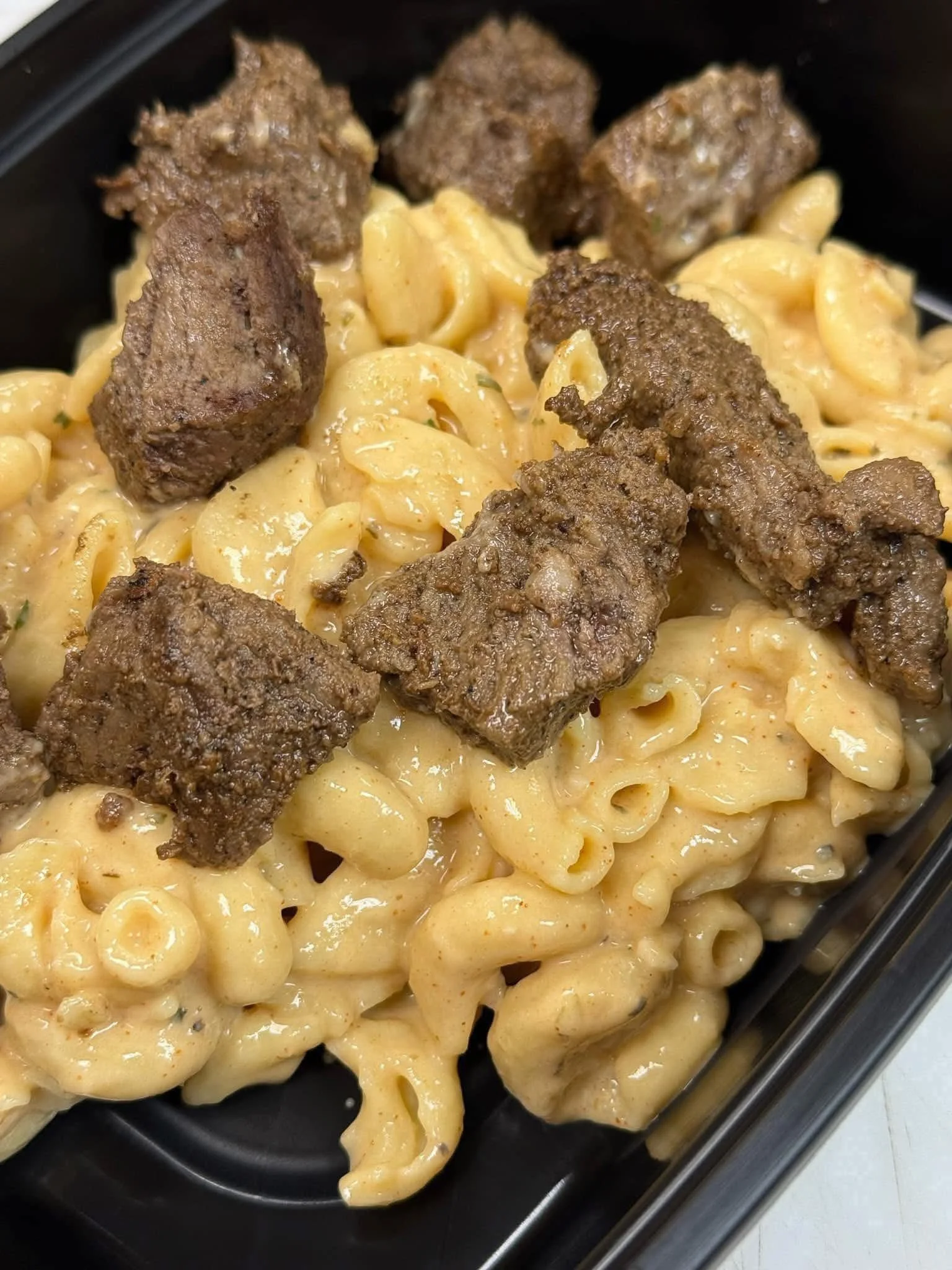 Creamy Garlic Steak Pasta