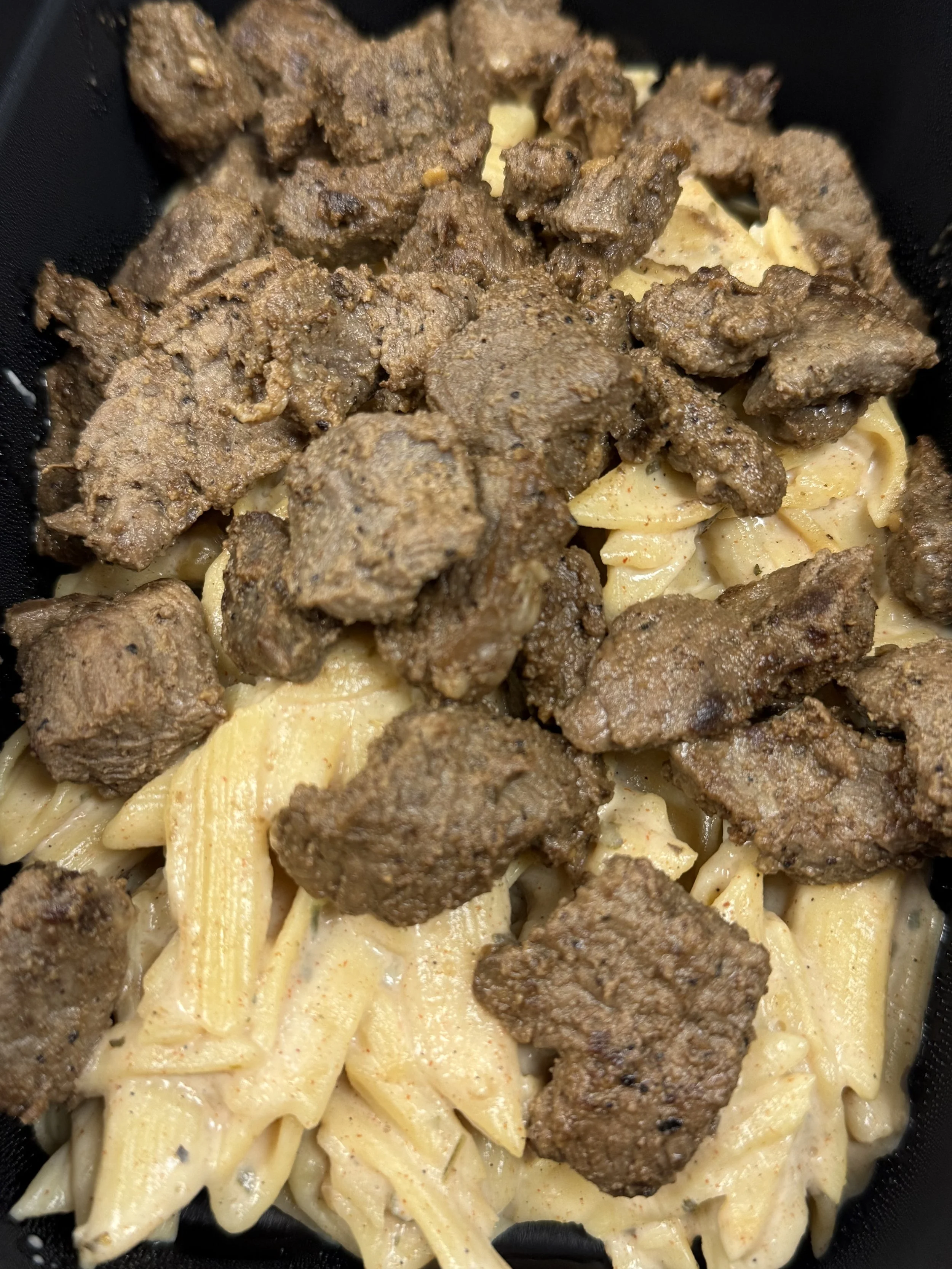 Creamy Garlic Steak Pasta - Staff