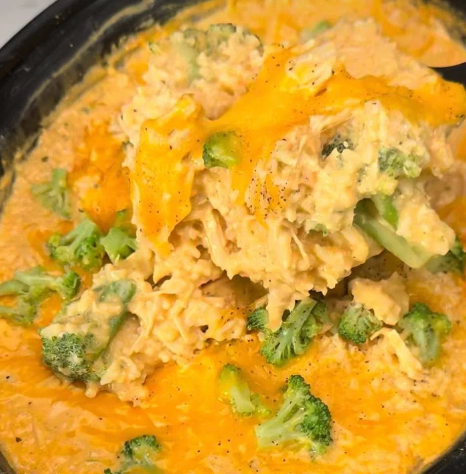 Creamy Cheesy Chicken & Broccoli.jfif