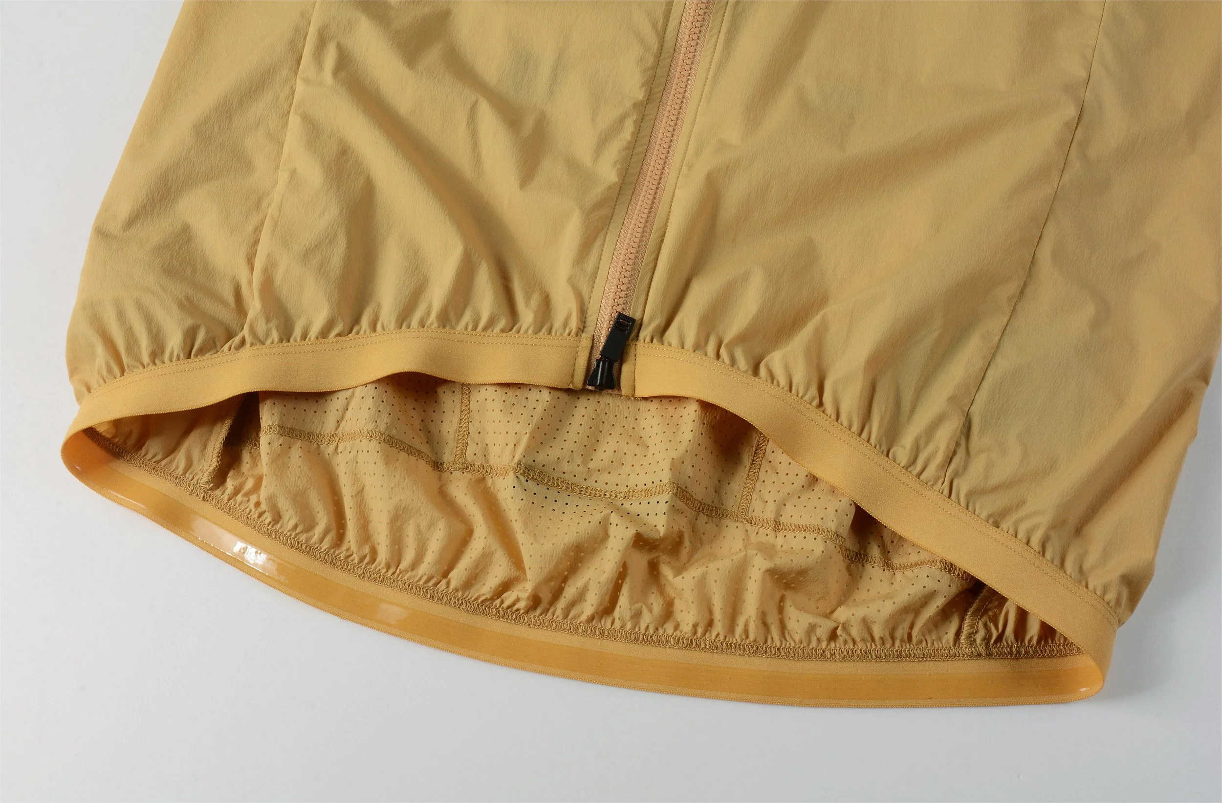 mens-wind-jacket-cl-1-full-illumination-ashen_08.jpg