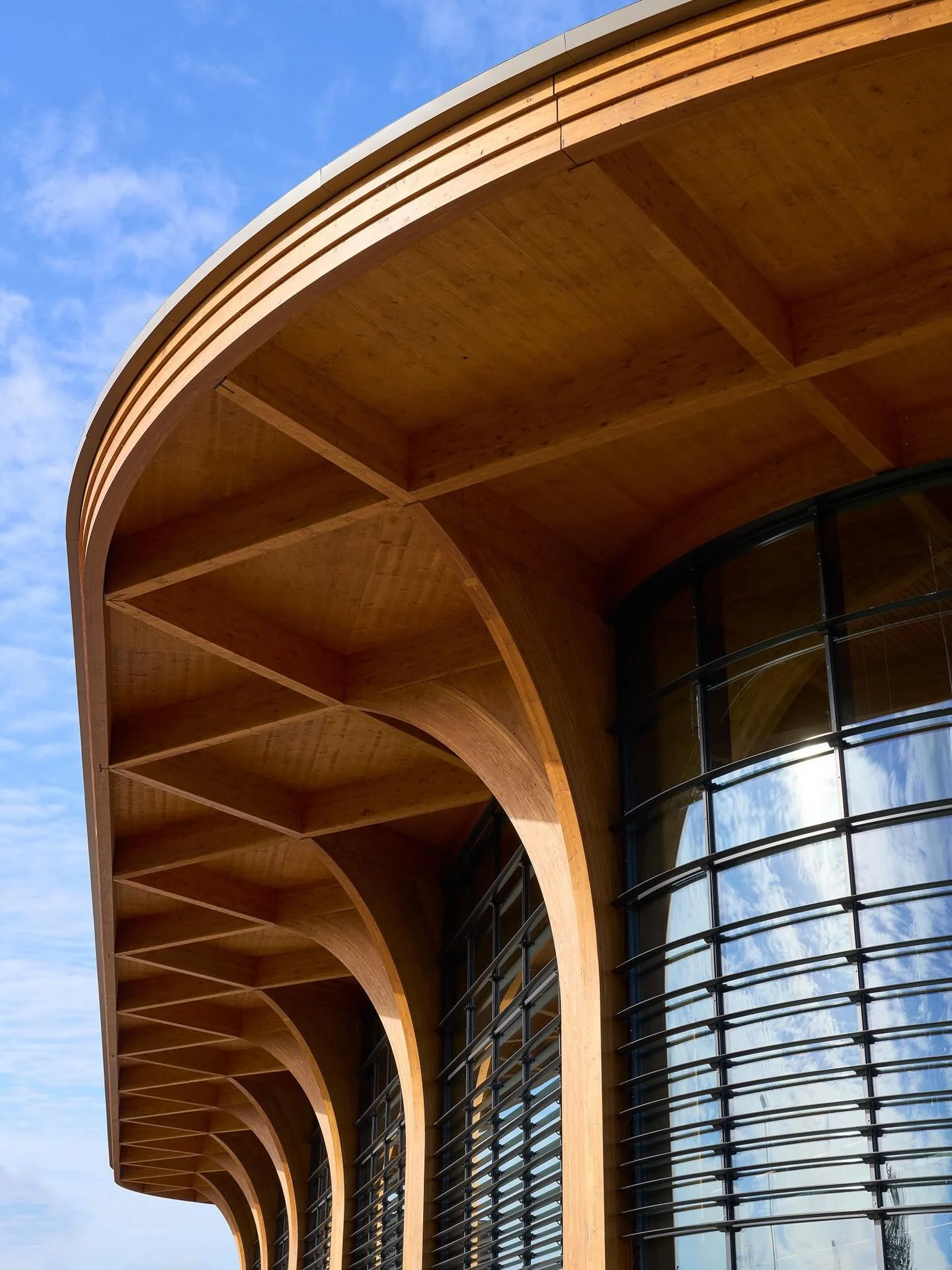 Vandaag was officieel de overdracht van ons salonpand! 🔑✨ Trots, blij en dankbaar voor deze bijzondere stap. Klaar voor dit nieuwe hoofdstuk&hellip; op naar een prachtige start!

#kappergroningen #kappermeerstad #matchabar #saloncaf&eacute; #meersta