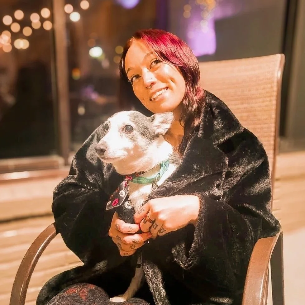 Petsitter Jazmyn with dog