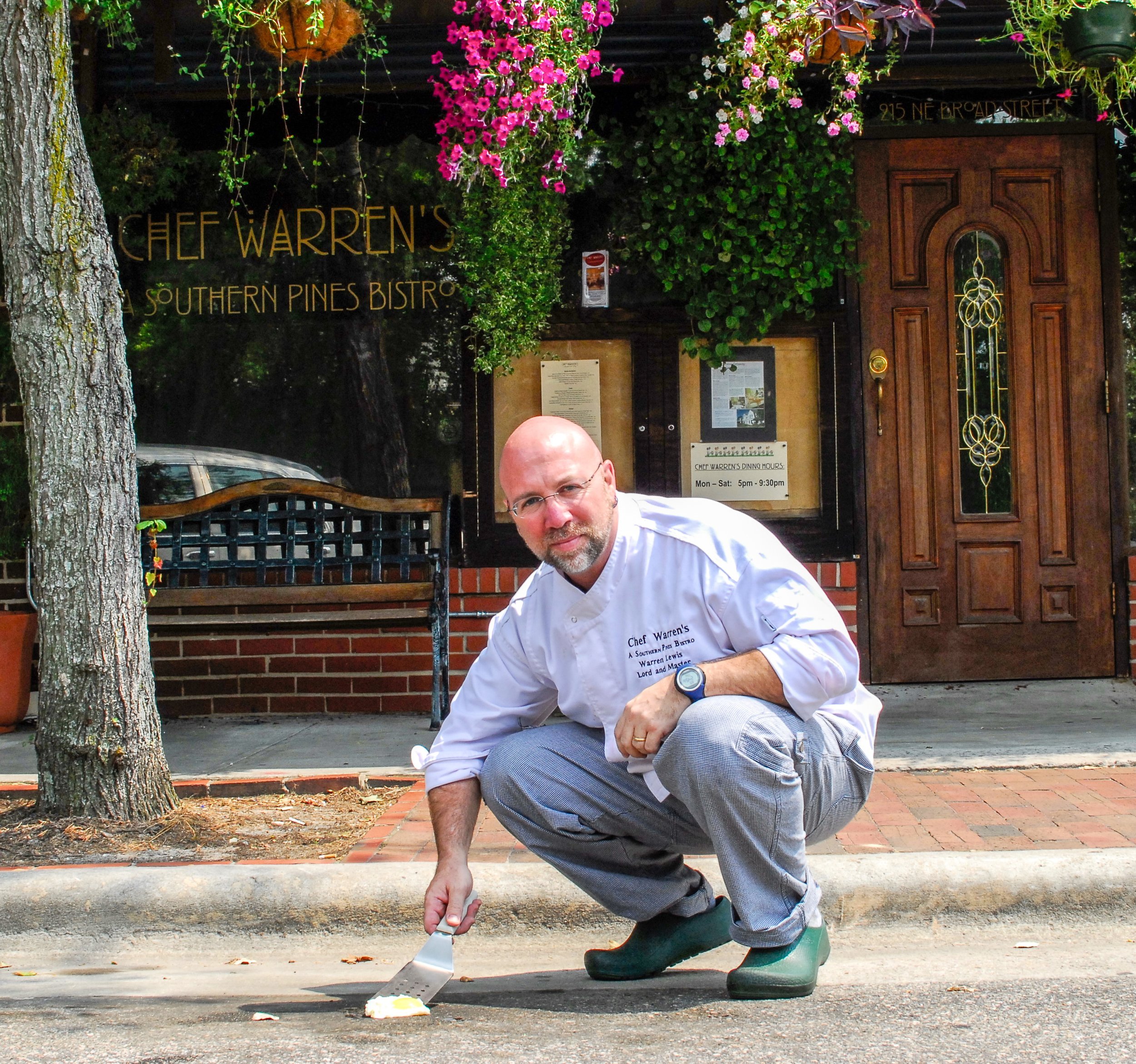 Frying+an+egg+outside-2 (1).jpeg