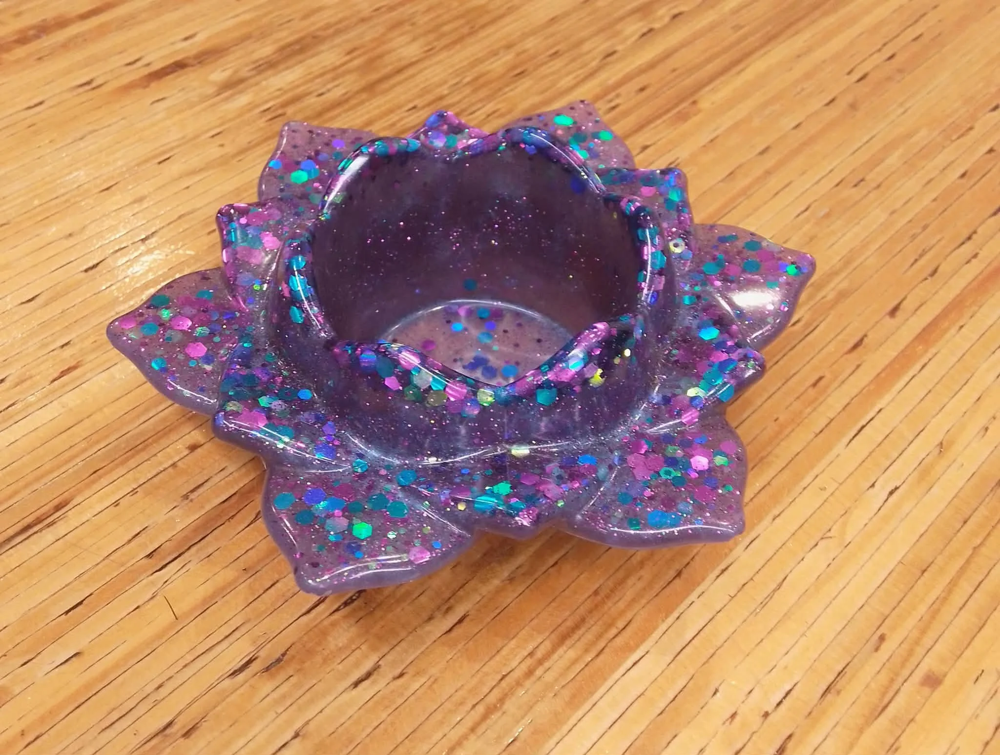 No. 63 - Resin Trinket Dish