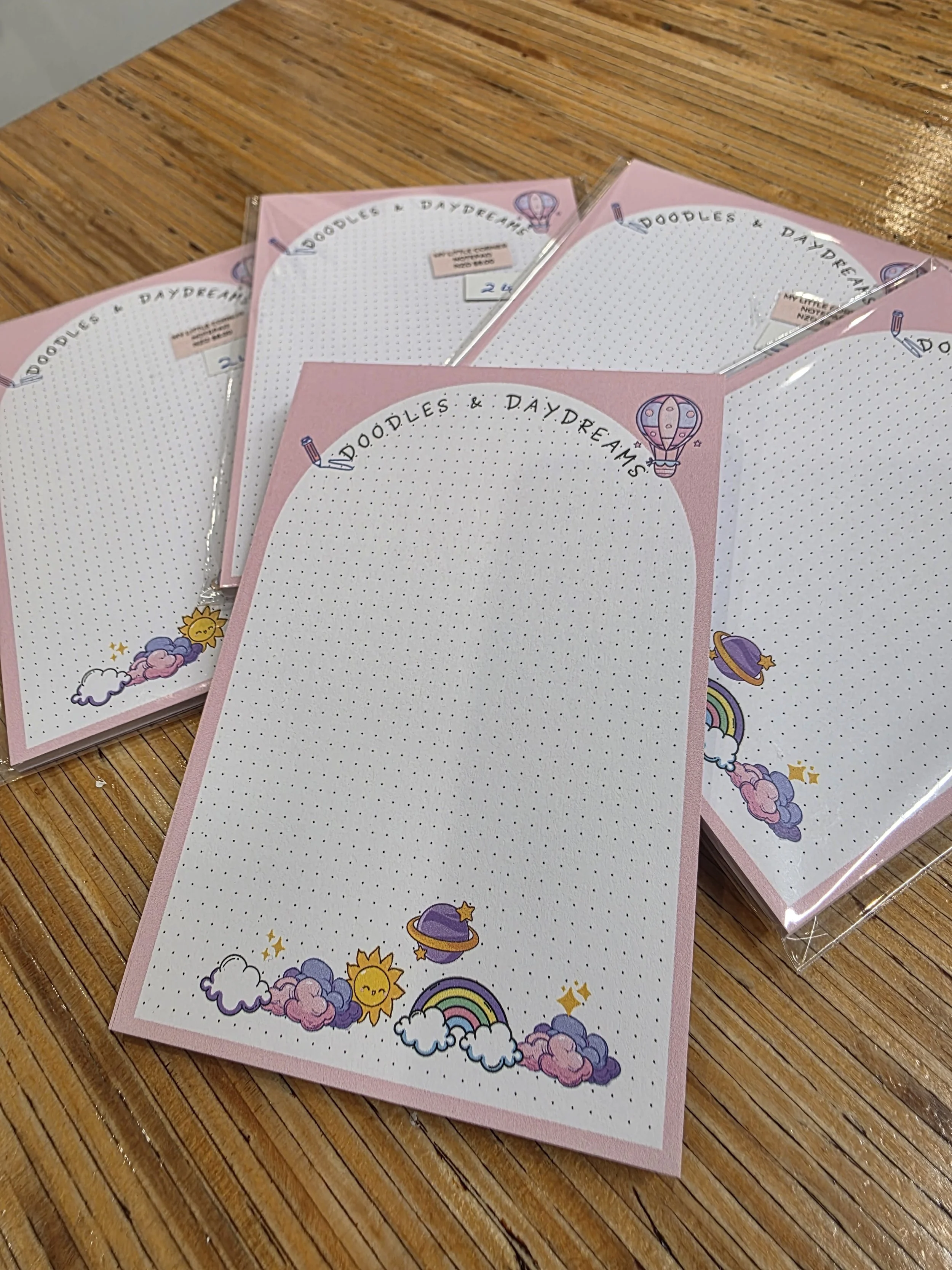 Notepad: Pink