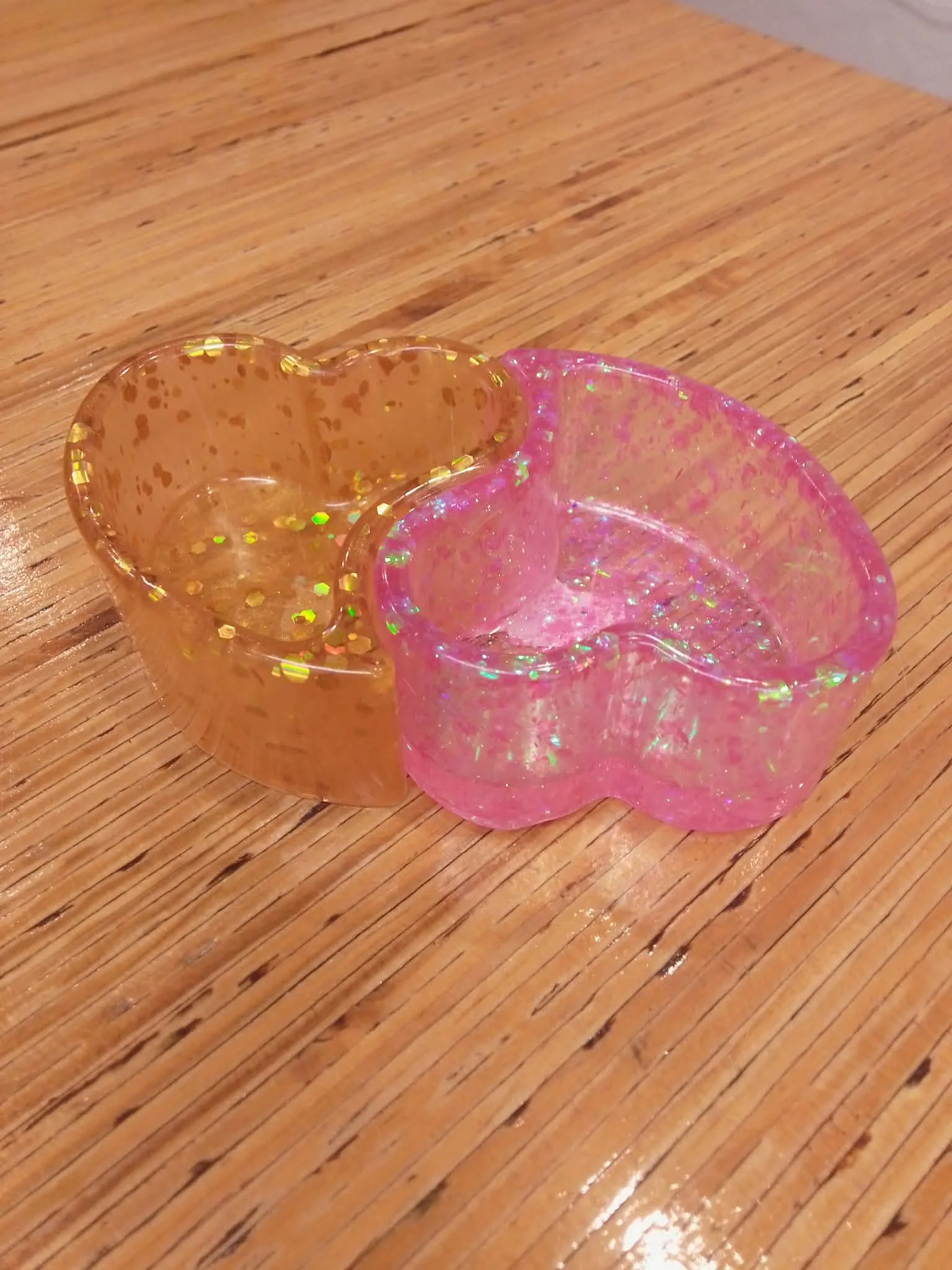 No. 19 - Resin Hearts (2 piece)