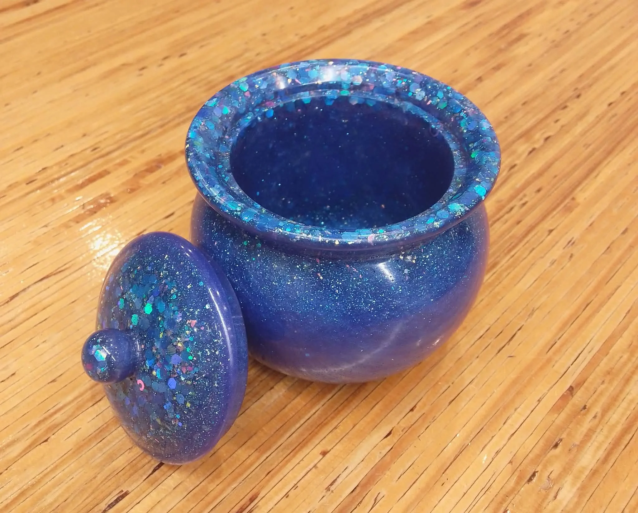 No. 68 - Cauldron Trinket Box