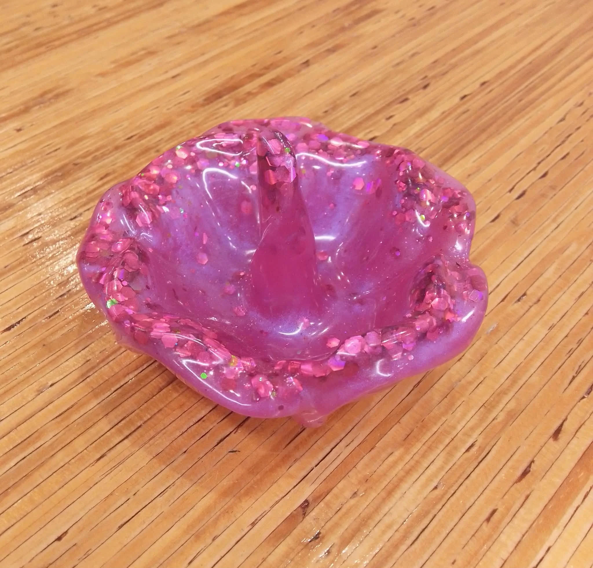 No. 61 - Resin Ring Holder