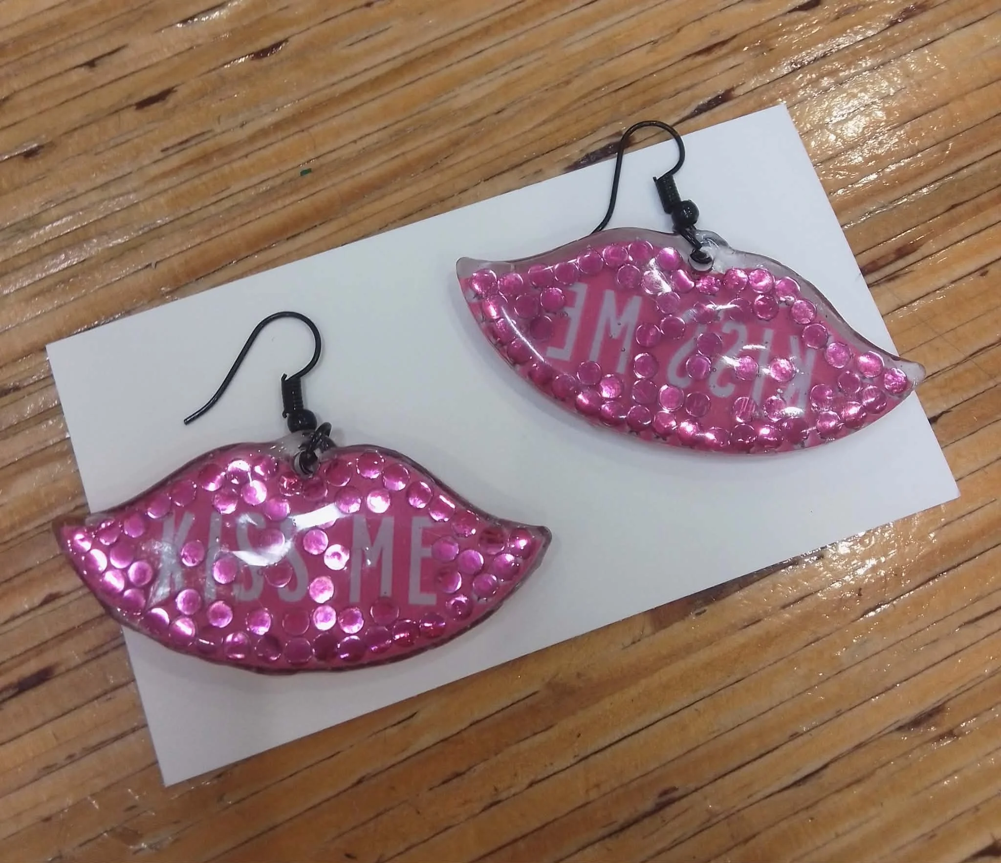 No. 85 - Lips Kiss Me Diamond Art Earrings
