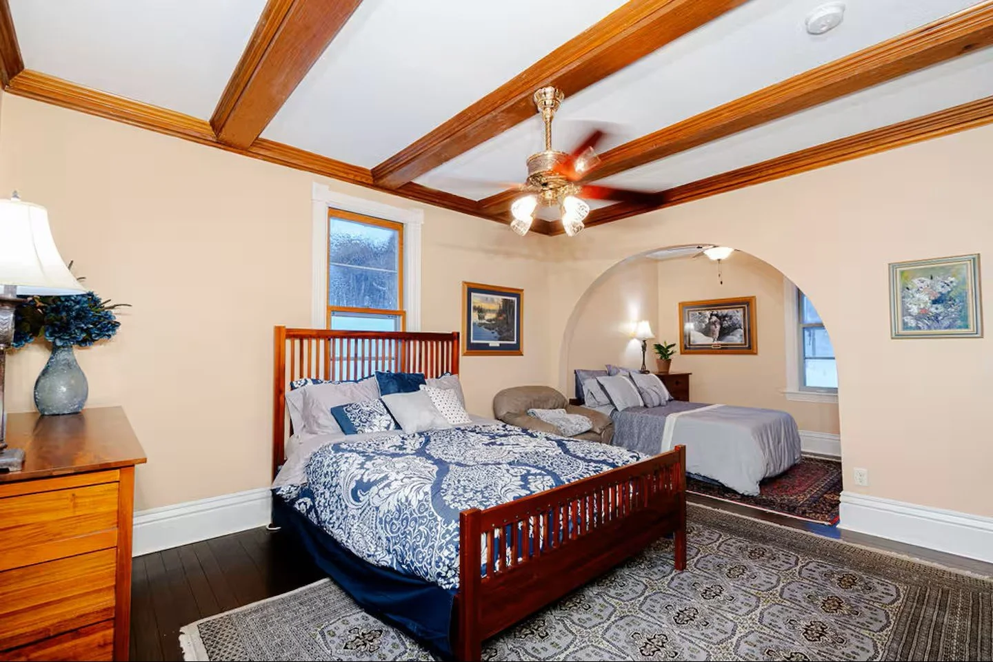 Queen double bedroom.jpg
