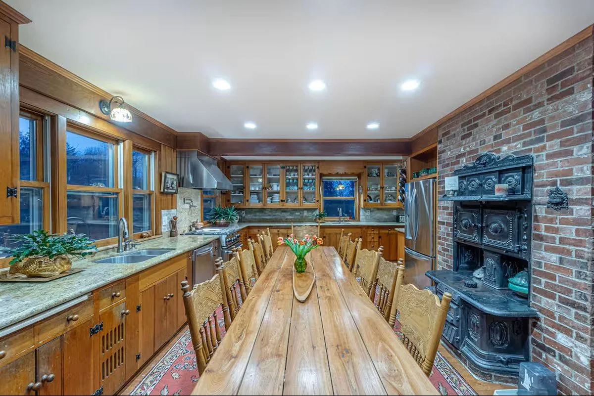 dining room.jpg