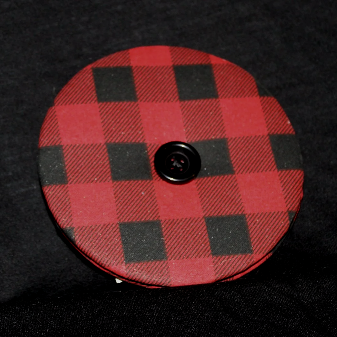 Front empty view of the Buffalo Red Card Holder featuring a red and black buffalo print material.