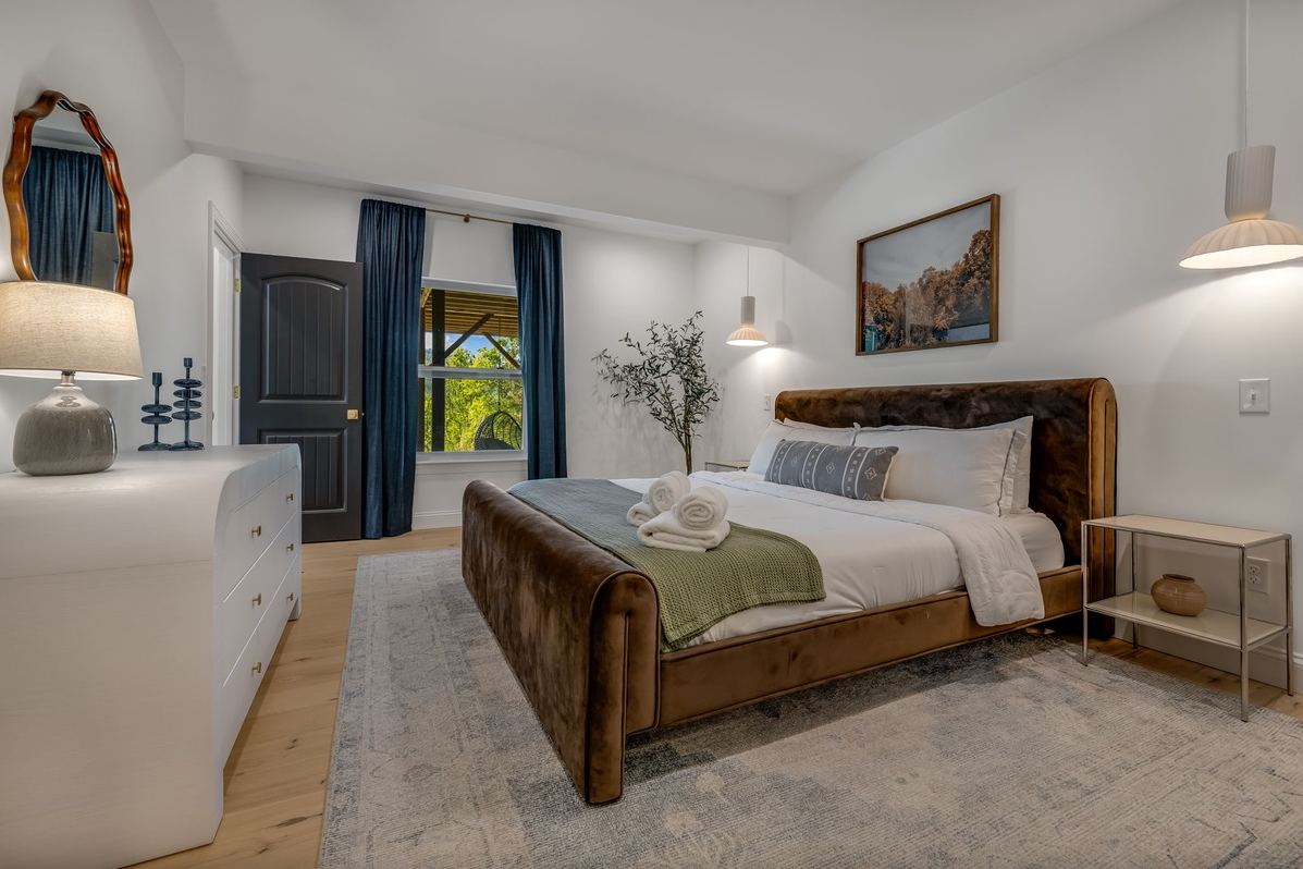 Room 2: Sleeps 1 or 2