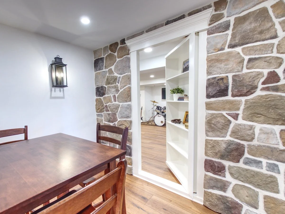 Hall basement 5 (2).jpg